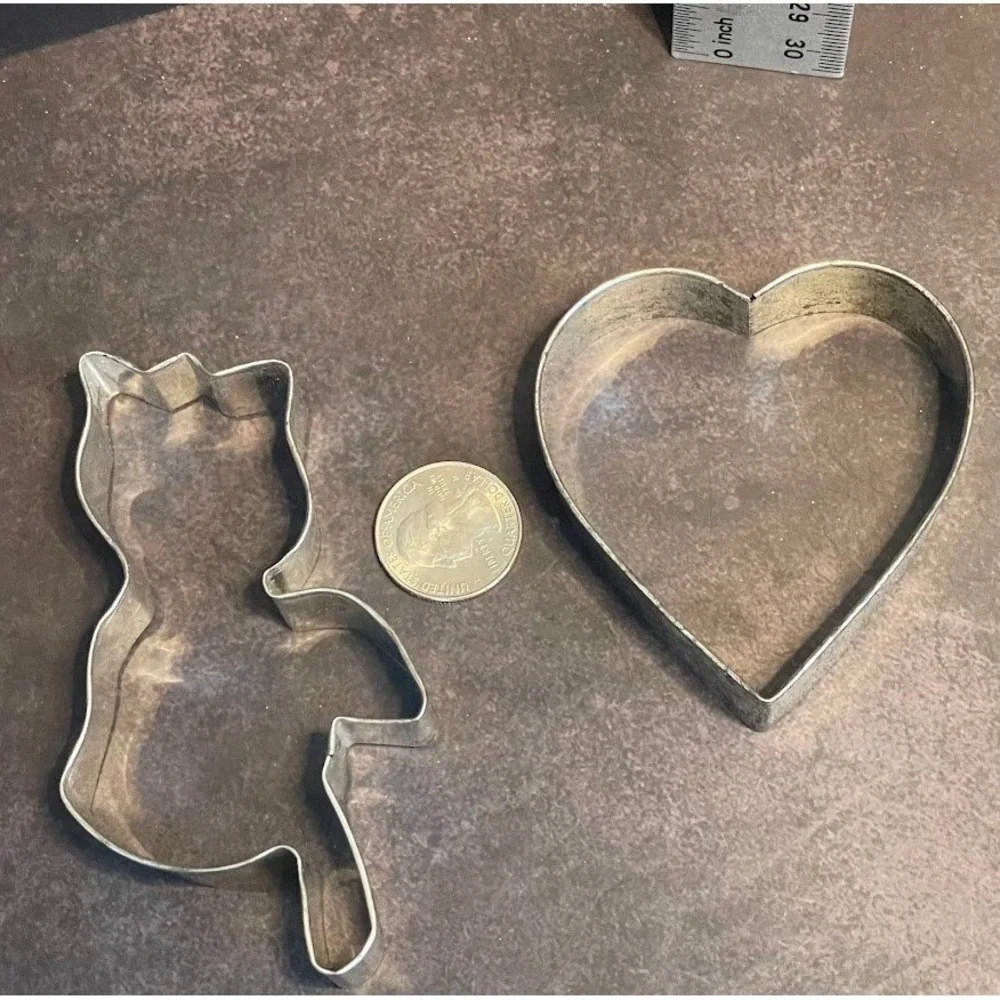 Vintage Metal Cookie Cutters Set Assorted Shapes Holiday Baking Fun‎